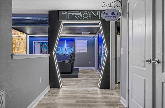 Image No.30-9 Bed Property for sale