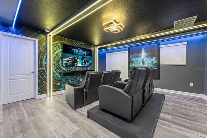 Image No.35-9 Bed Property for sale