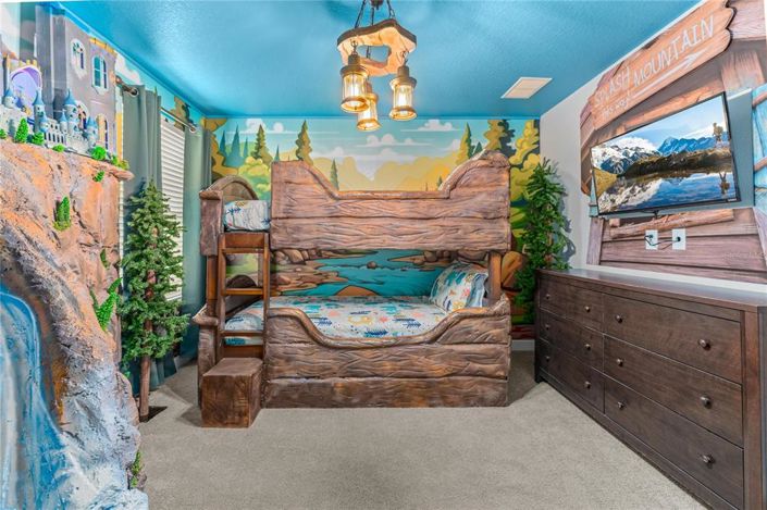 Image No.5-9 Bed Property for sale