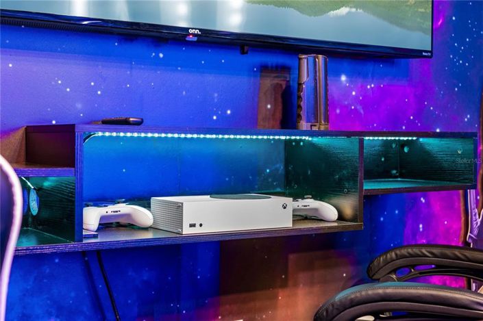 Image No.60-9 Bed Property for sale