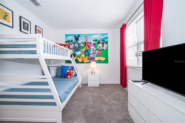 Image No.10-5 Bed Property for sale