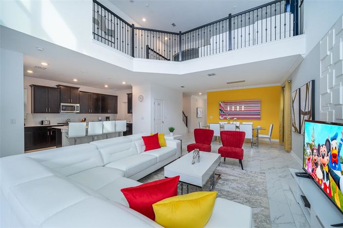 Image No.2-5 Bed Property for sale