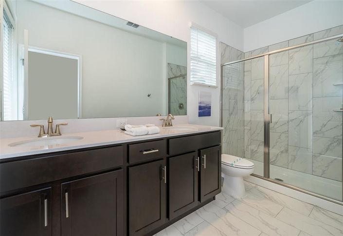 Image No.25-5 Bed Property for sale