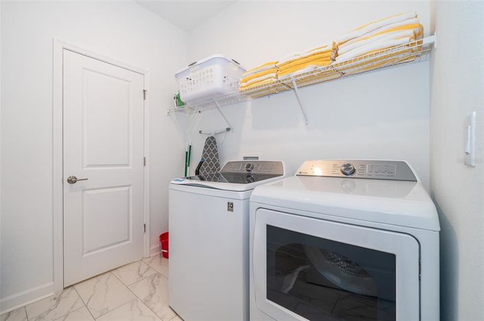 Image No.27-5 Bed Property for sale