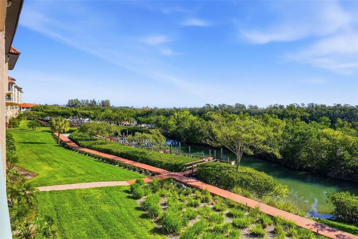 Image No.28-3 Bed Property for sale