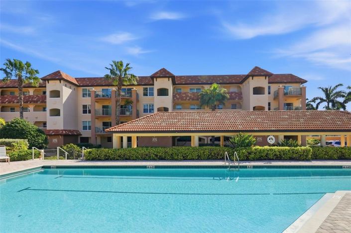 Image No.34-3 Bed Property for sale