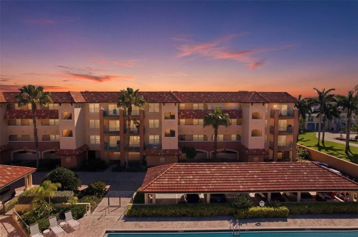 Image No.35-3 Bed Property for sale