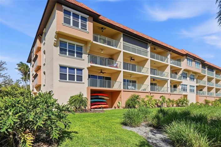 Image No.40-3 Bed Property for sale