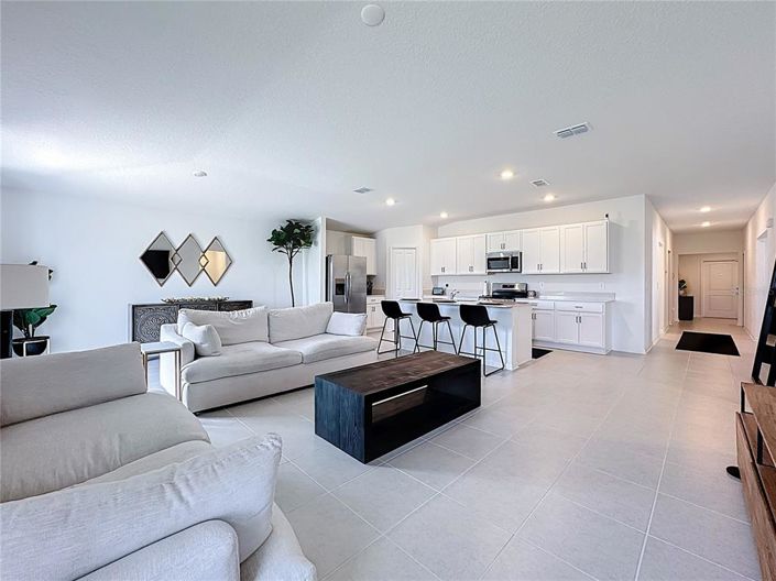 Image No.15-4 Bed Property for sale