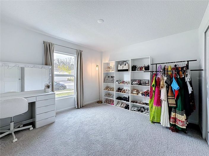 Image No.20-4 Bed Property for sale