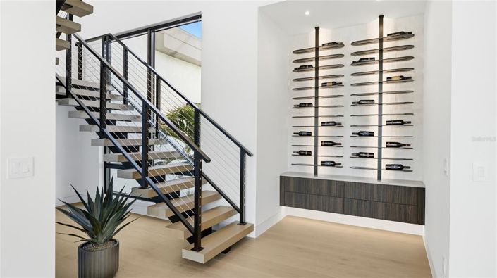 Image No.13-5 Bed Property for sale