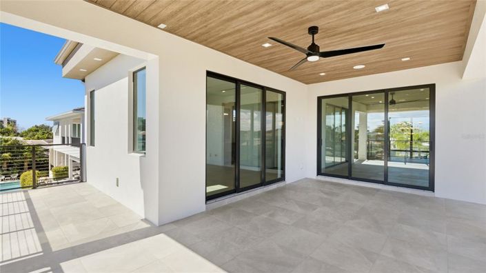 Image No.40-5 Bed Property for sale