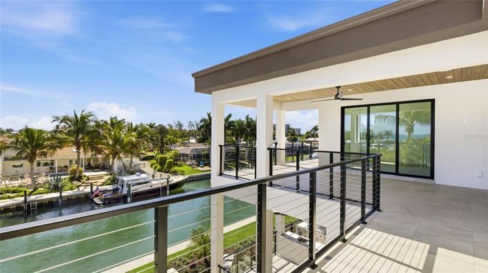 Image No.41-5 Bed Property for sale