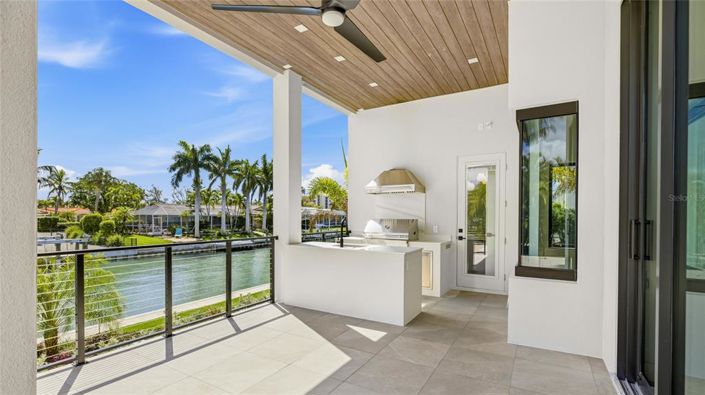 Image No.45-5 Bed Property for sale