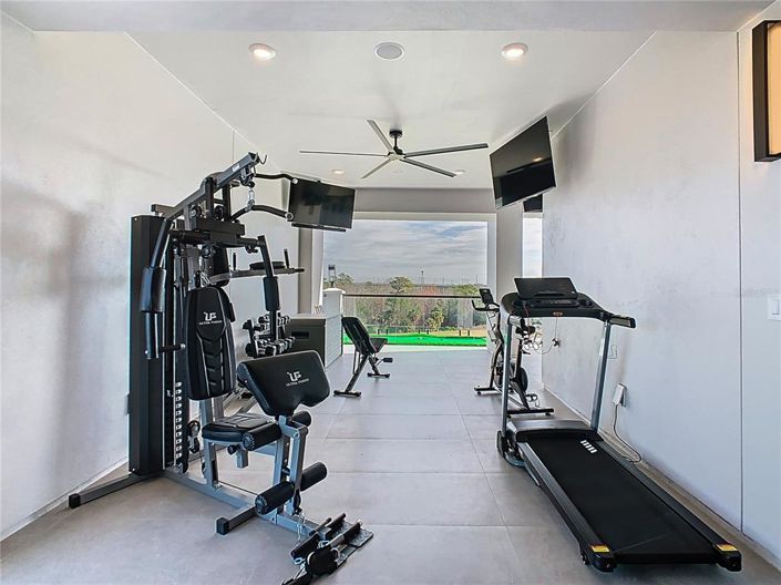 Image No.19-10 Bed Property for sale