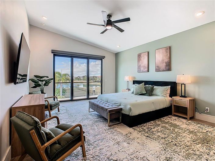 Image No.51-10 Bed Property for sale