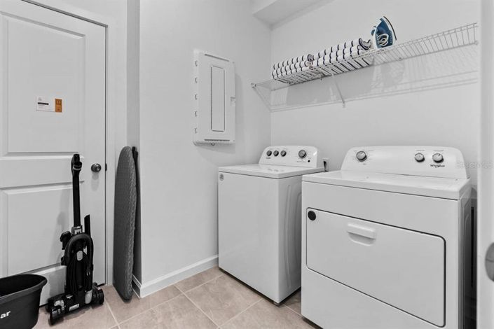 Image No.14-9 Bed Property for sale