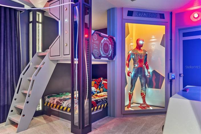 Image No.24-9 Bed Property for sale