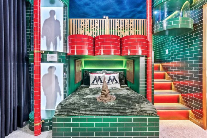 Image No.33-9 Bed Property for sale