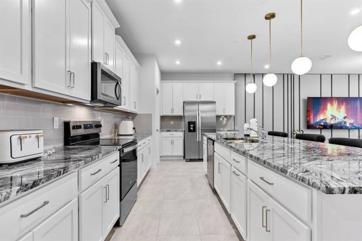 Image No.5-9 Bed Property for sale