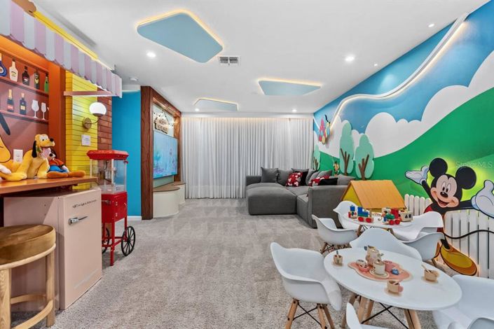 Image No.54-9 Bed Property for sale