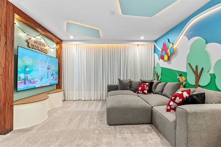 Image No.56-9 Bed Property for sale