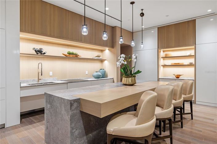 Image No.11-3 Bed Property for sale