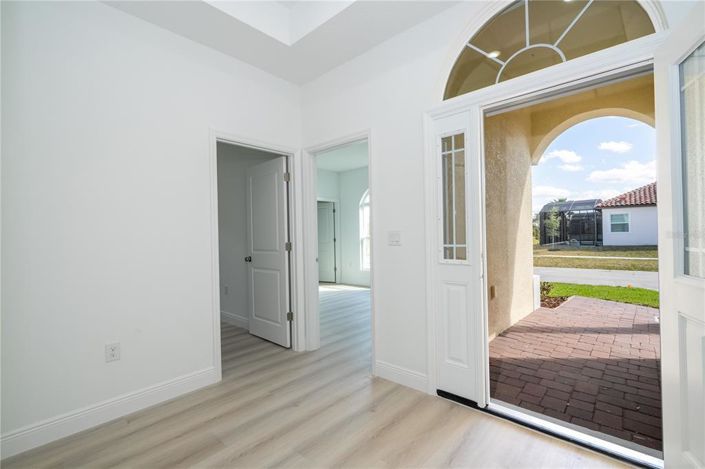 Image No.11-4 Bed Property for sale