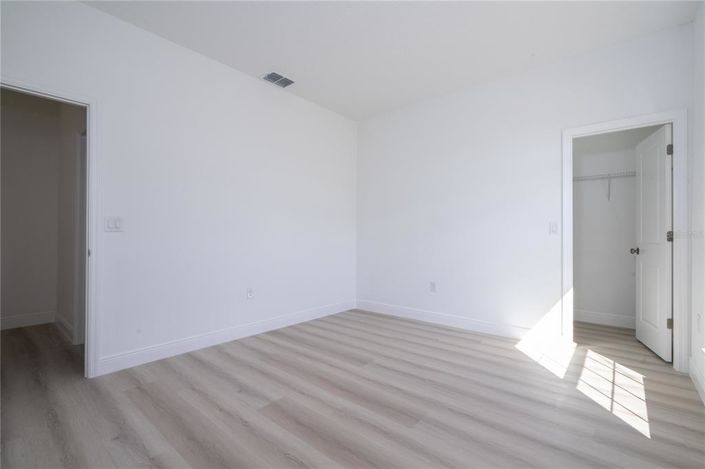 Image No.16-4 Bed Property for sale