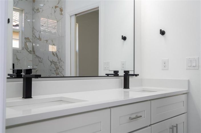 Image No.25-4 Bed Property for sale