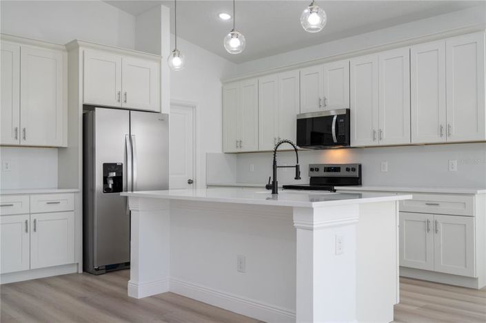 Image No.41-4 Bed Property for sale