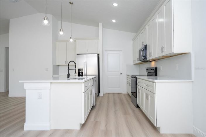 Image No.43-4 Bed Property for sale