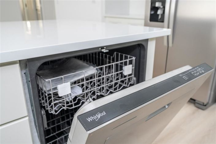 Image No.46-4 Bed Property for sale