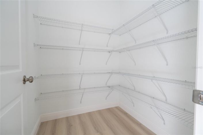 Image No.48-4 Bed Property for sale