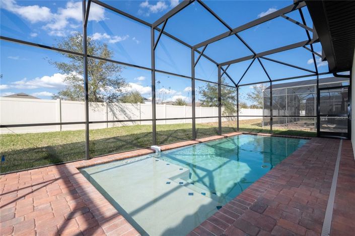 Image No.56-4 Bed Property for sale