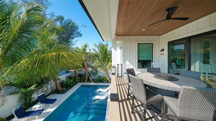 Image No.12-4 Bed Property for sale