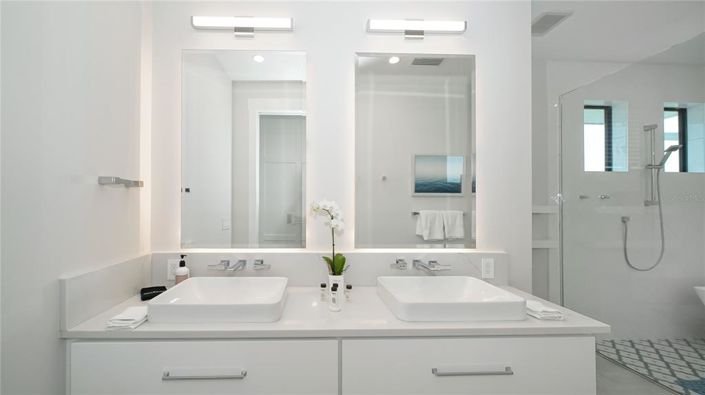 Image No.16-4 Bed Property for sale