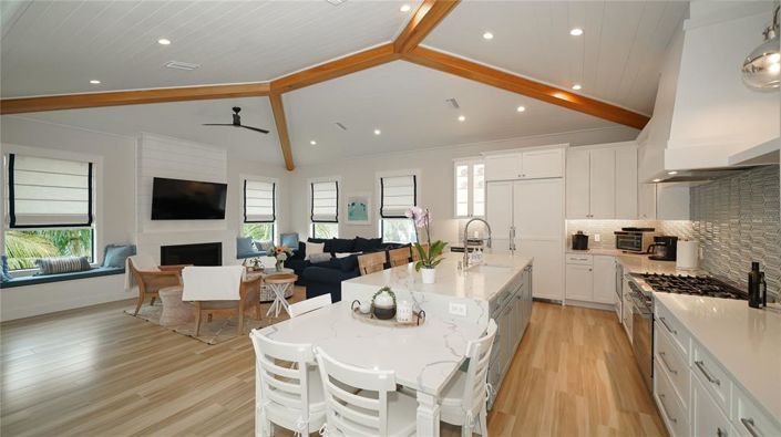 Image No.4-4 Bed Property for sale