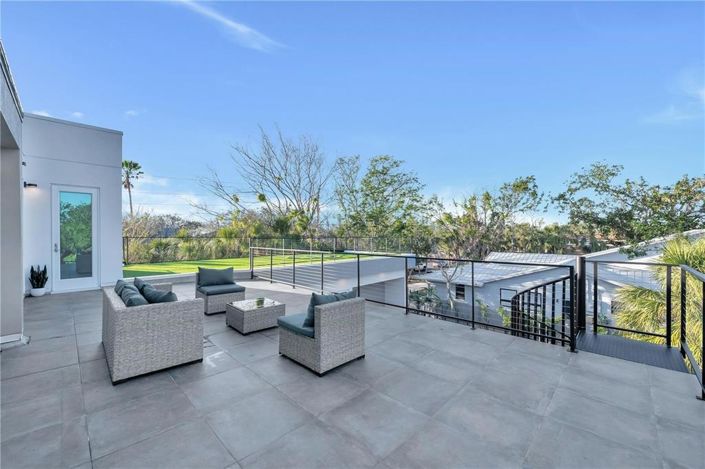 Image No.10-4 Bed Property for sale