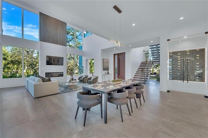 Image No.17-4 Bed Property for sale