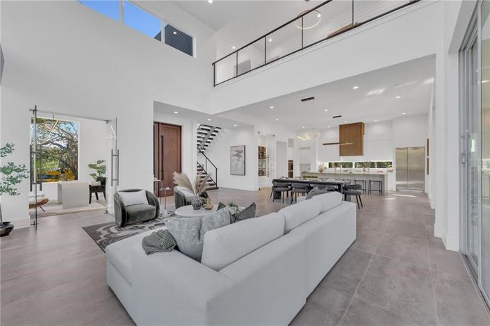 Image No.18-4 Bed Property for sale