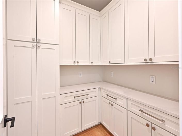 Image No.15-4 Bed Property for sale