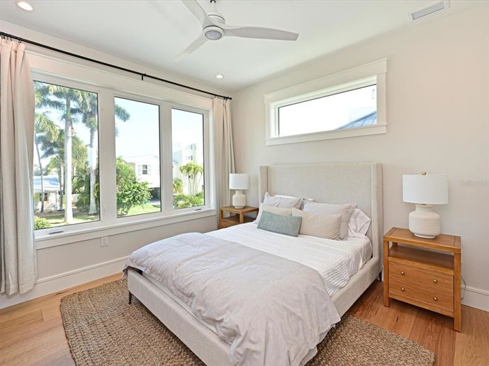 Image No.17-4 Bed Property for sale