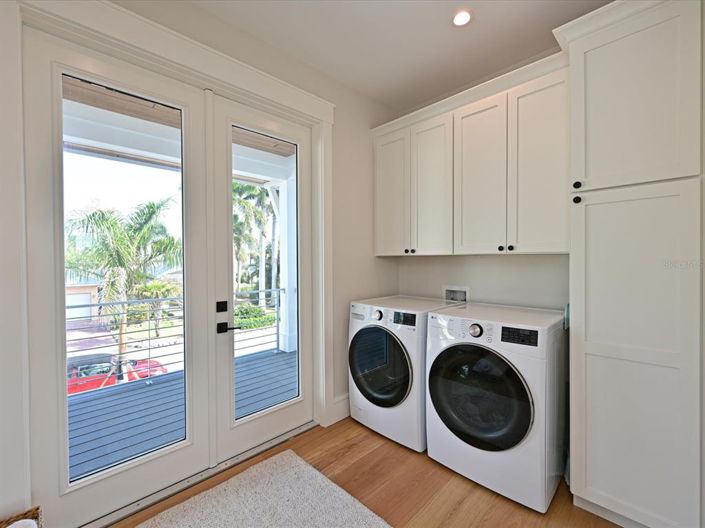 Image No.24-4 Bed Property for sale