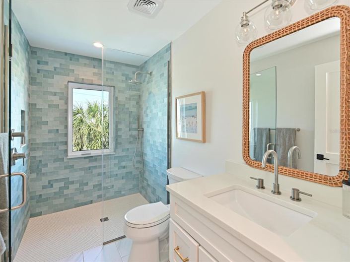 Image No.38-4 Bed Property for sale