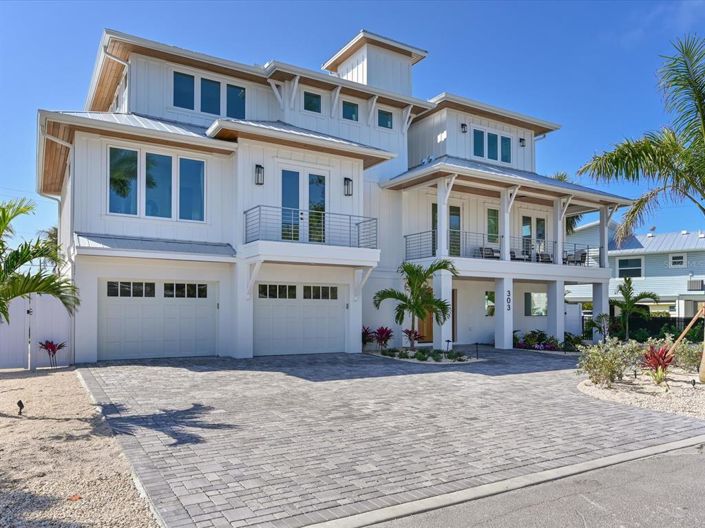 Image No.4-4 Bed Property for sale