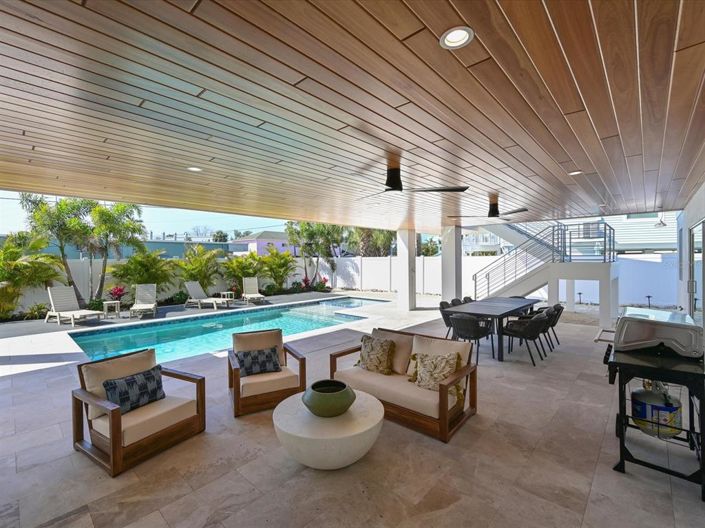 Image No.41-4 Bed Property for sale