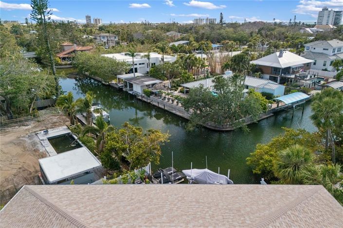 Image No.12-5 Bed Property for sale