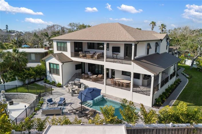 Image No.19-5 Bed Property for sale