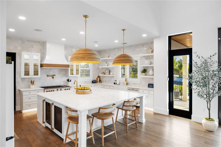 Image No.35-5 Bed Property for sale